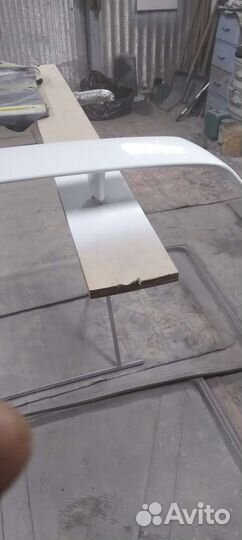 Спойлер высокий