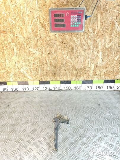 Петля капота правая Mitsubishi Lancer 9