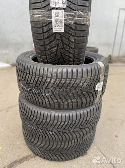 Yokohama W.Drive V905 275/45 R21 и 315/40 R21 V