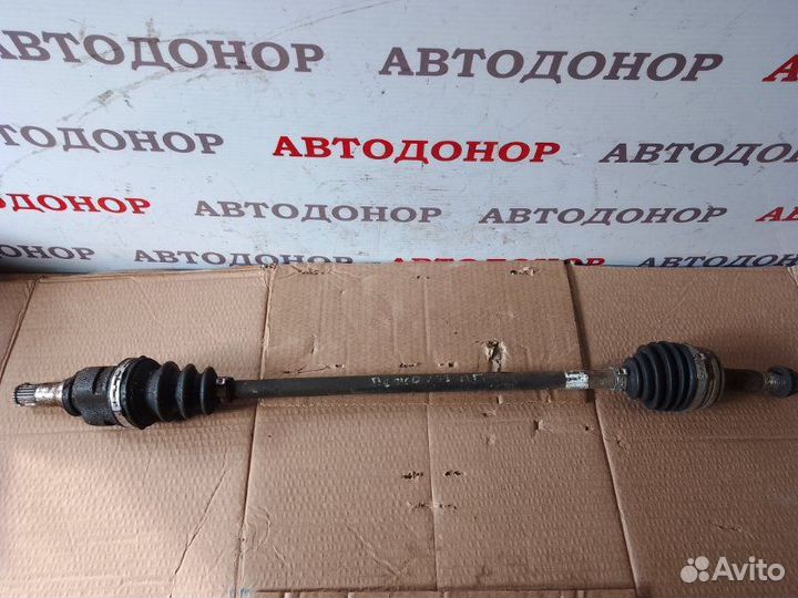 Полуось привод передний правый Peugeot 107 1.0