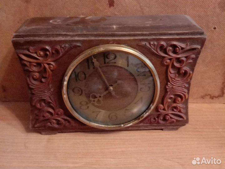 Настольные часы