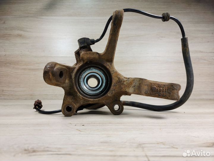 Кулак поворотный Nissan Almera N16