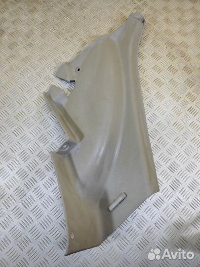 Обшивка багажника правая Lexus Rx 330 (U3) Ii