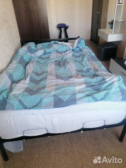 Кровать с матрасом бу