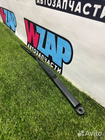 Поводок стеклоочистителя правый Fiat 124 2018