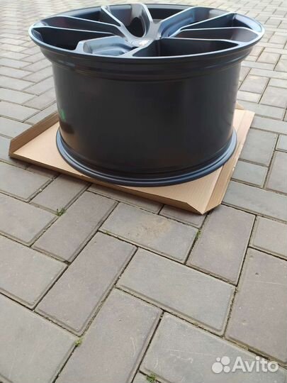 R21/5/130 Porsche Cayenne turbo S, GTS, Panamera