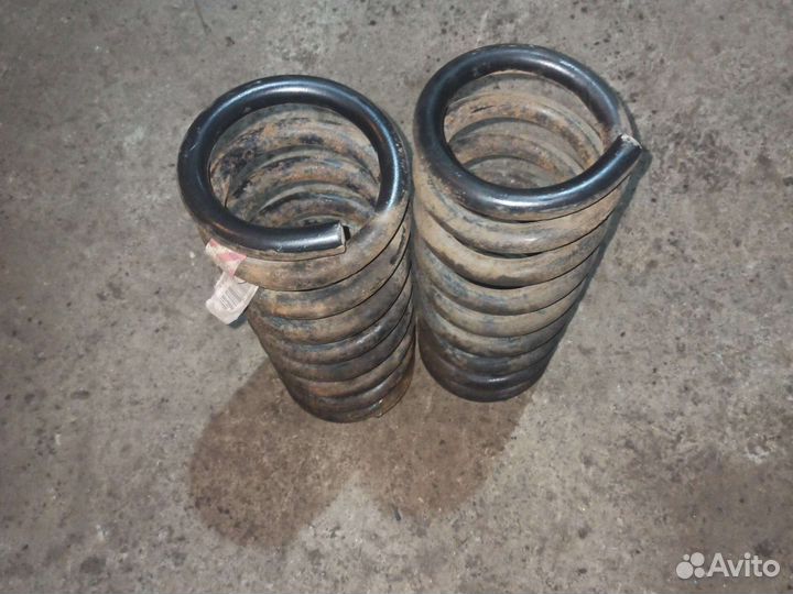 Передние пружины Jeep Grand Cherokee wk1 WH