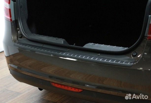 Защитная накладка на задний бампер LADA Vesta