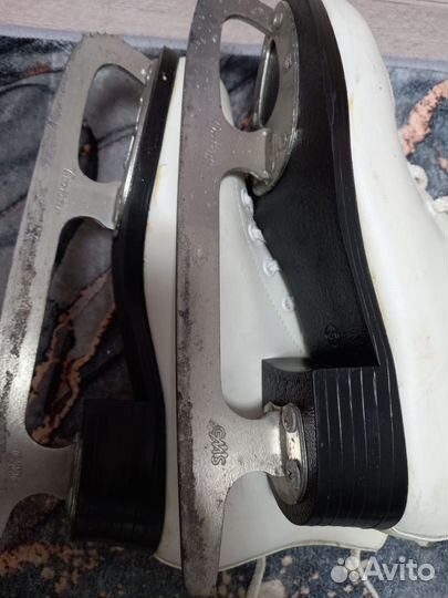 Коньки фигурные женские 39 размер