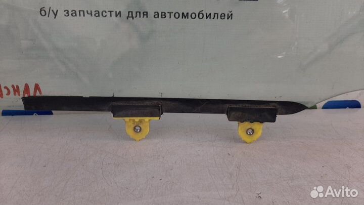 Стекло двери переднее левое Mitsubishi Lancer CS3A