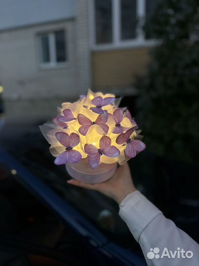 Светящиеся букеты из бабочек