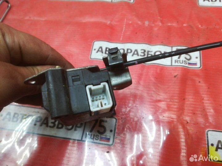 Сервопривод заслонки печки Toyota Carina AT192