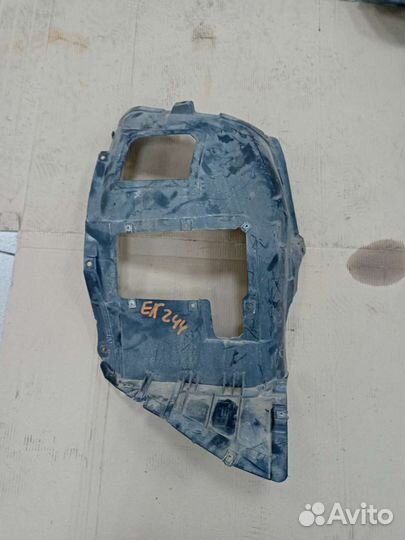 Подкрылок передний правый BMW E90 335