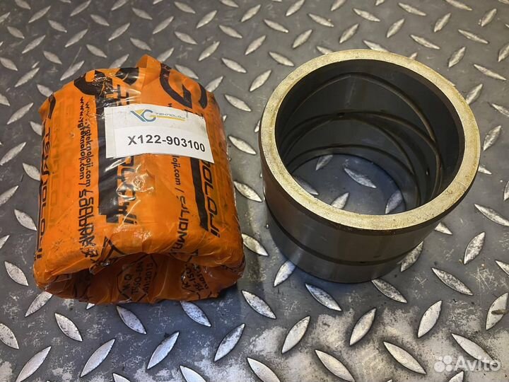 Втулка X122-903100