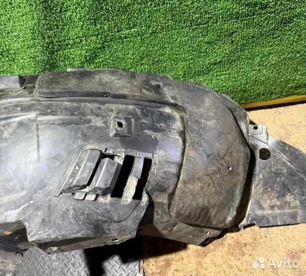 Защита арок (подкрылок) передняя левая Nissan