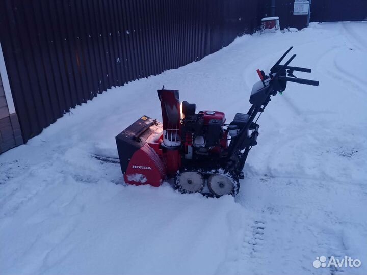 Снегоуборщик Honda HSS 760