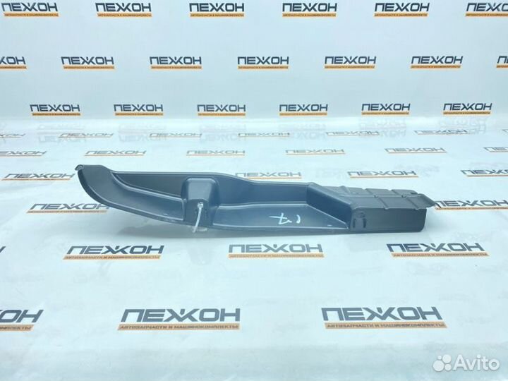 Накладка левая Jaguar Xj X351 3.0 306DT 2016