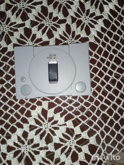 Консоль PlayStation 1