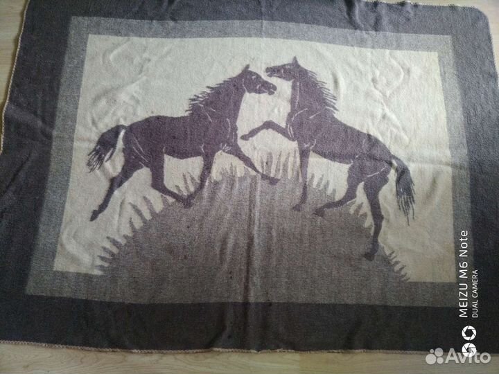 Одеяло шерстяное