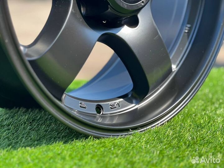 Диски Work Crag на Land Cruiser r17