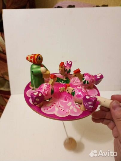 Игрушка Ферби.Кубинка. Игрушка дерев.двигающаяся