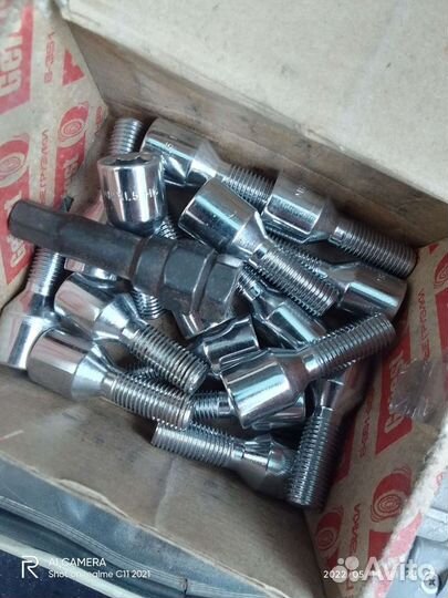 Колесные болты