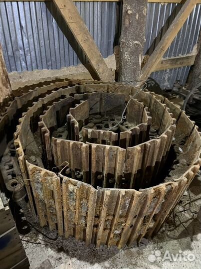 Гусеницы на экскаватор CAT 320DL