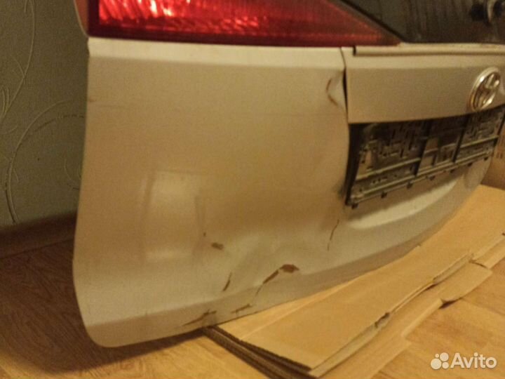 Крышка багажника Toyota Caldina