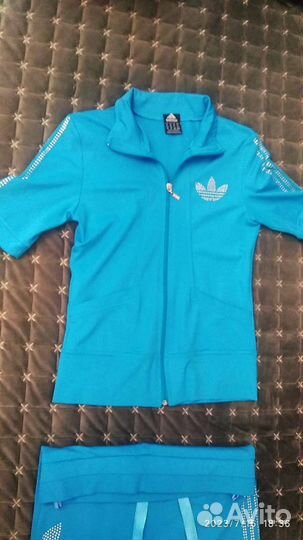 Продаю спортивный костюм Адидас,как новый