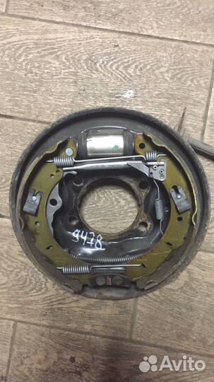 Тормозной щиток правый Ford Focus 3 2015 BV612209R