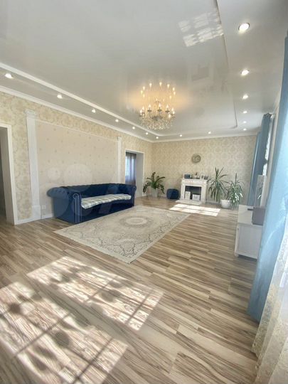 Коттедж 180 м² на участке 9 сот.