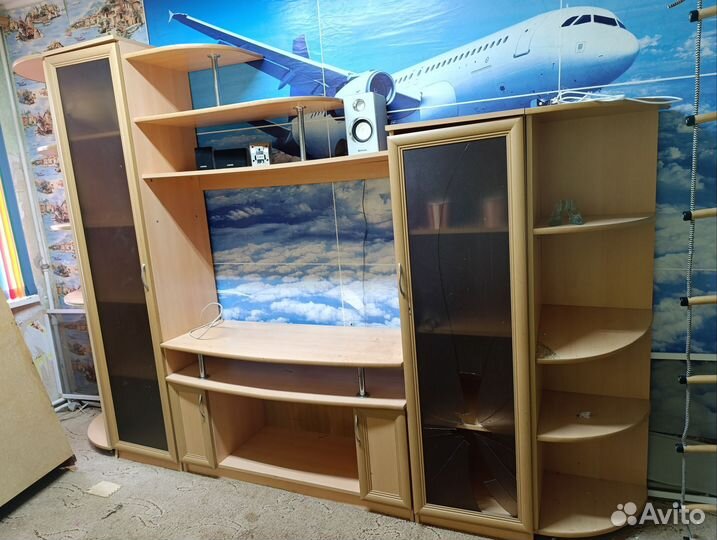 Стенка горка в гостиную бу
