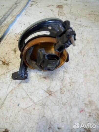 Фара противотуманная передняя правая Volkswagen