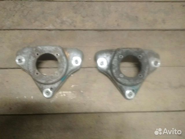 Кронштейн амортизатора audi A6 C6