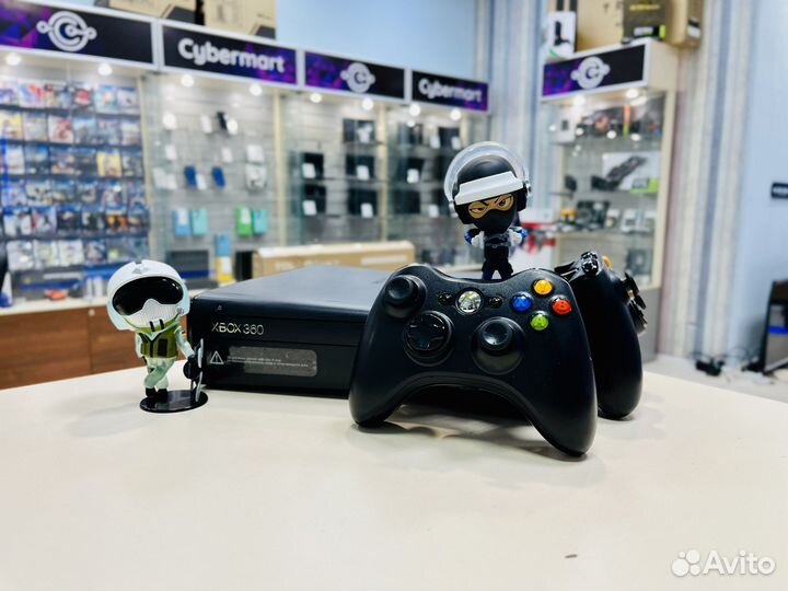 Прошитый Xbox 360 Slim/Freeboot/Aurora/2 Геймпада