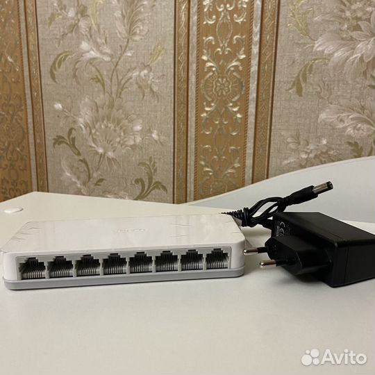Коммутатор D-Link DEC-1008C