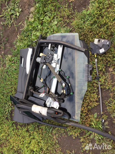 Обшивка двери Форд Куга 2