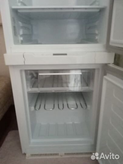 Холодильник на запчасти Hotpoint Ariston