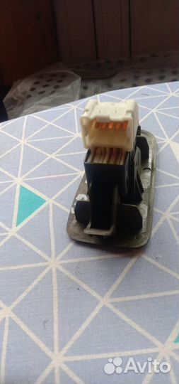 Кнопка стеклоподъемника Ниссан largo