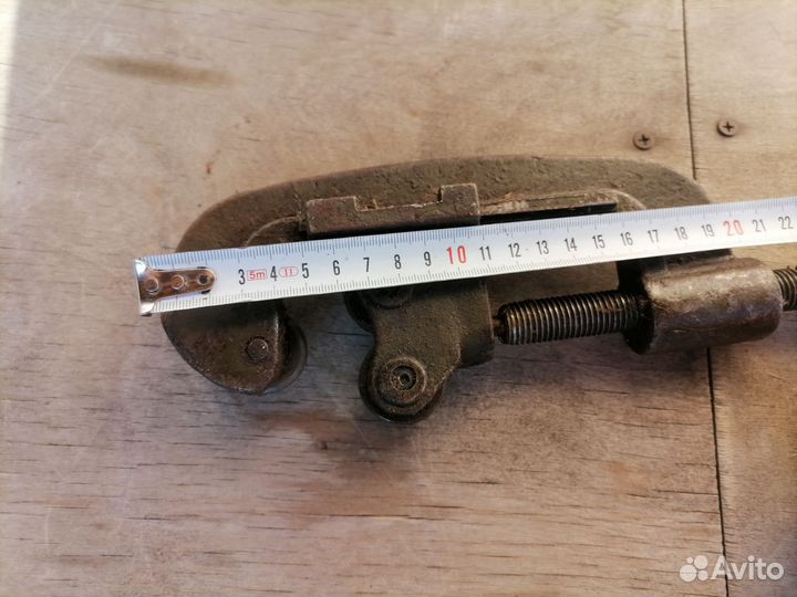 Роликовый труборез для стальной трубы