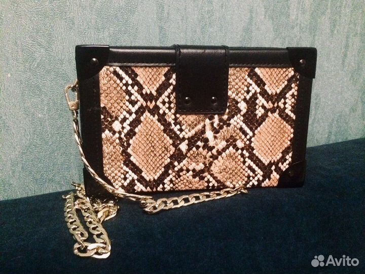 Клатч под змею