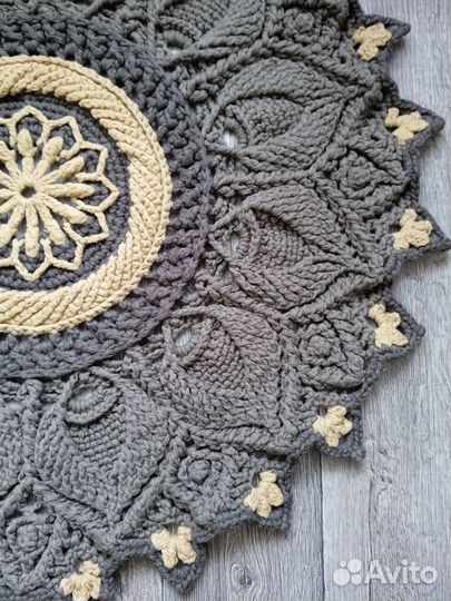 Ажурные коврики ручной работы