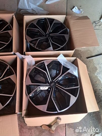 Диски новые r20 Audi