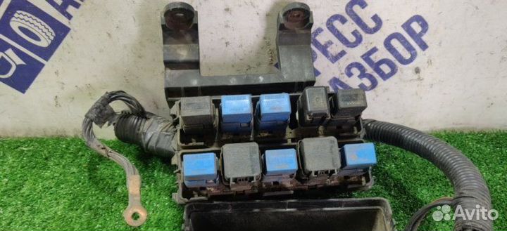 Блок предохранителей Nissan Primera P12 седан 2.0