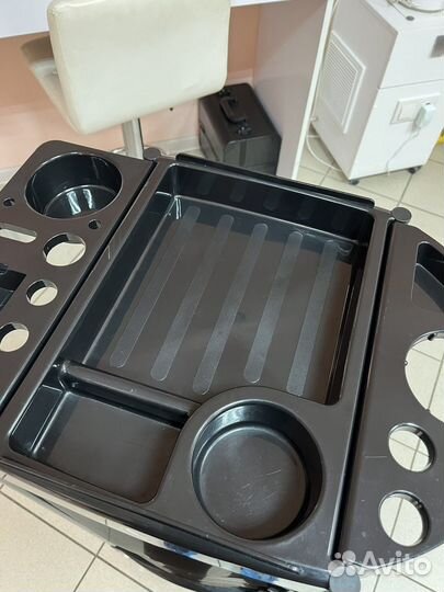 Тележка парикмахерская