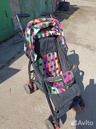 Прогулочная коляска