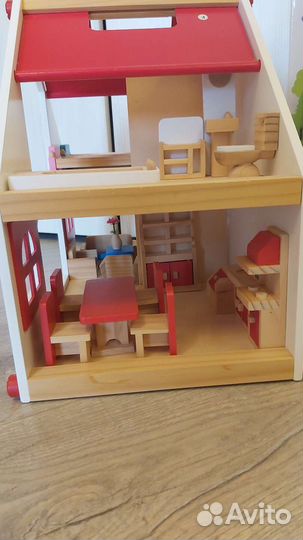 Домик кукольный