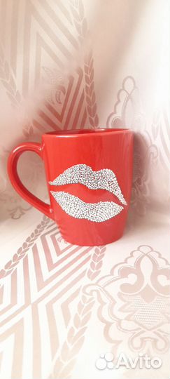 Кружка со стразами ручной работы