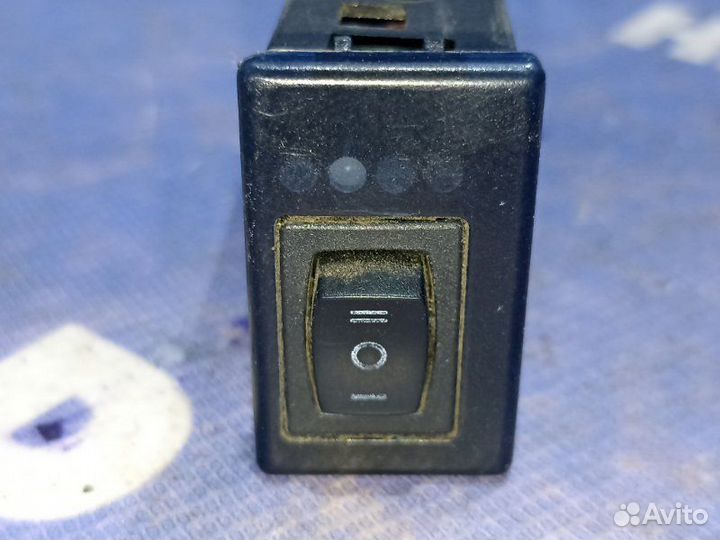 Кнопка переключения газ/бензин Chevrolet Niva
