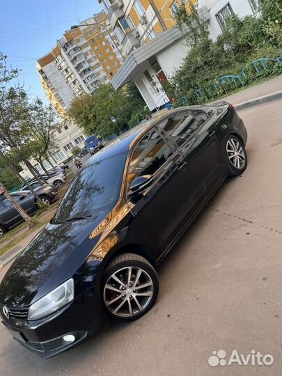 Volkswagen Jetta 1.6 AT, 2013, 321 000 км